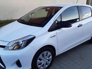 Chirie auto Prakat auto Chisinau  Prius Golf  Auris Yaris Automat Hybrid foto 16