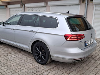 Volkswagen Passat foto 4