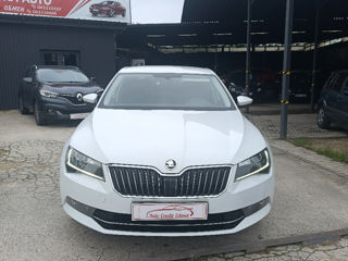 Skoda Superb фото 1