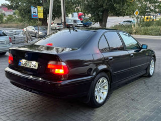 BMW 5 Series foto 3