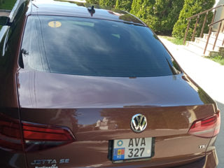 Volkswagen Jetta foto 1