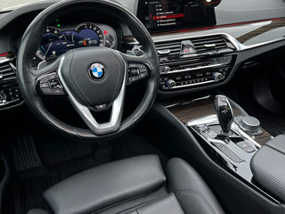 BMW 5 Series foto 8