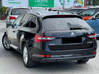 Skoda Superb foto 3