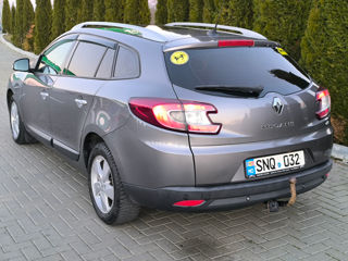 Renault Megane foto 2