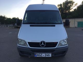 Mercedes Sprinter foto 2