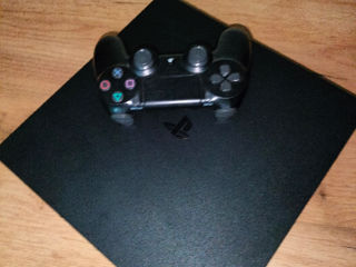 PlayStation 4 slim foto 5