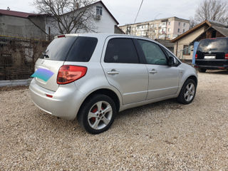 Suzuki SX4 foto 6