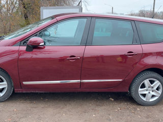 Renault Grand Scenic foto 3