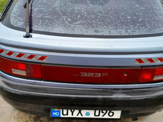 Mazda 323 foto 3