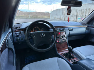 Mercedes E-Class foto 7