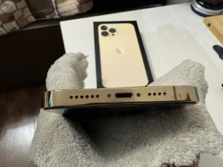 Vind iPhone 13 Pro Max Gold foto 5