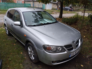 Nissan Almera foto 1