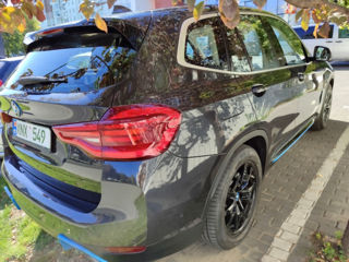 BMW iX3 foto 8