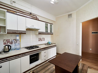 Apartament cu 2 camere, 63 m², Centru, Chișinău foto 12