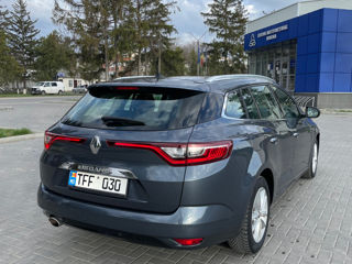 Renault Megane фото 4