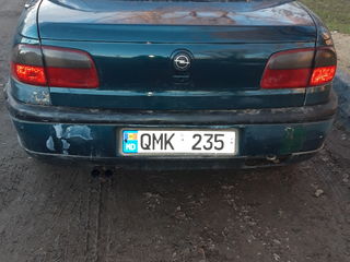 Opel Omega foto 3