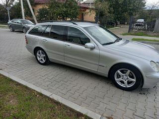 Mercedes C-Class foto 6