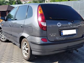 Nissan Almera Tino foto 4