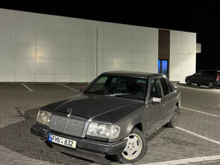 Mercedes Series (W124) foto 5