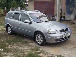 Opel Astra foto 1