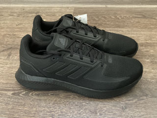 Кроссовки Adidas. Размер 42(41.5).