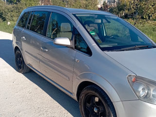 Opel Zafira foto 8