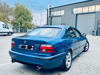 BMW 5 Series foto 4