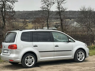 Volkswagen Touran foto 3