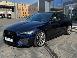 Jaguar XE фото 7