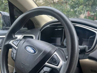 Ford Fusion foto 4