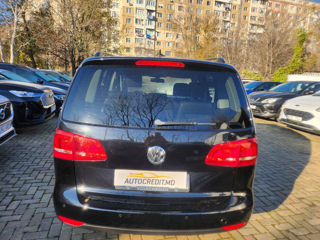 Volkswagen Touran foto 12