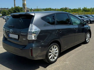 Toyota Prius + foto 6