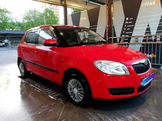 Skoda Fabia foto 2