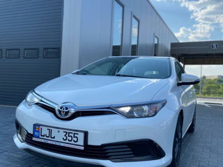 Toyota Auris foto 1