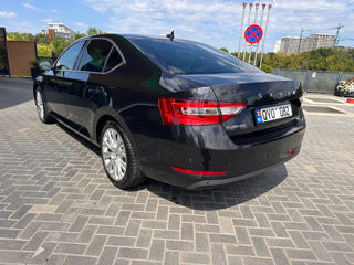 Skoda Superb foto 5