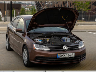 Volkswagen Jetta foto 5