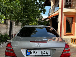 Mercedes E-Class foto 9