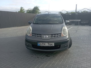 Nissan Note фото 2