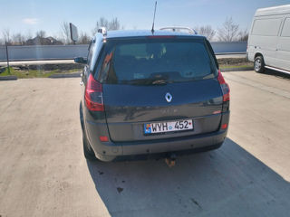 Renault Grand Scenic foto 3