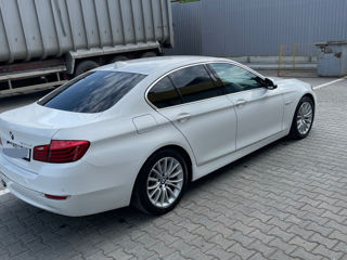 BMW 5 Series foto 4