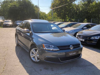 Volkswagen Jetta foto 1