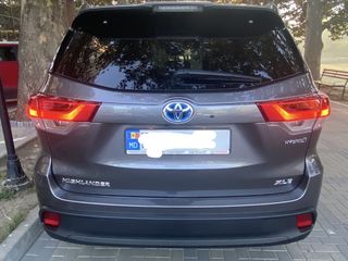 Toyota Highlander foto 2