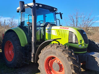 Tractor  CLAAS