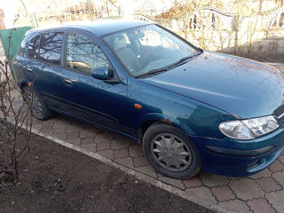 Nissan Almera foto 2