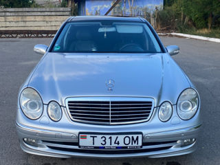 Mercedes E-Class foto 4