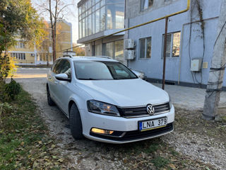 Volkswagen Passat foto 3