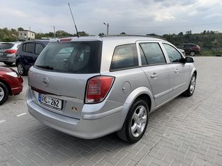 Opel Astra foto 4