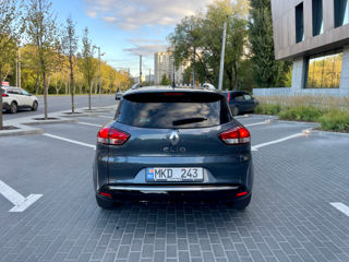 Renault Clio foto 9