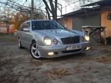 Mercedes E Class foto 1