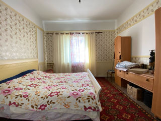 Vindem jumătate de casă cu încălzire autonomă și sobă în sectorul Schinoasa a municipiului Chișinău. foto 6